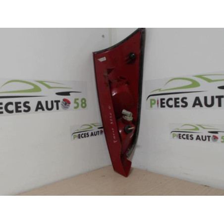 Feu arriere principal gauche (feux) FORD FOCUS 1 d’occasion
