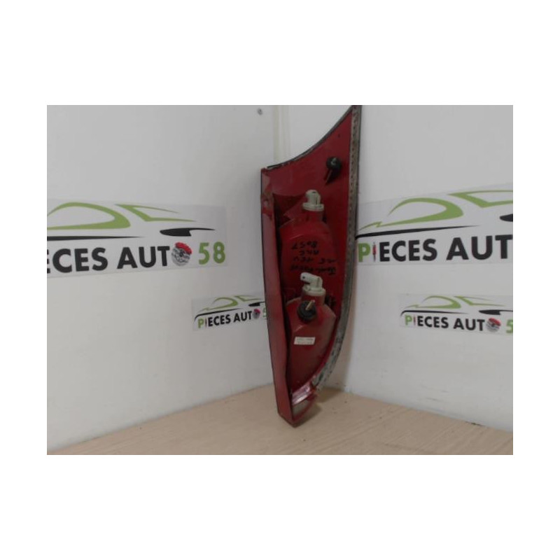 Feu arriere principal gauche (feux) FORD FOCUS 1 d’occasion