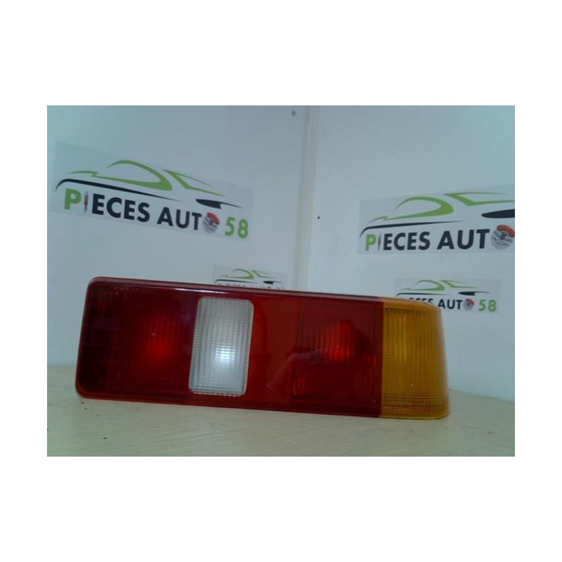 Feu arriere principal droit (feux) FORD  d’occasion