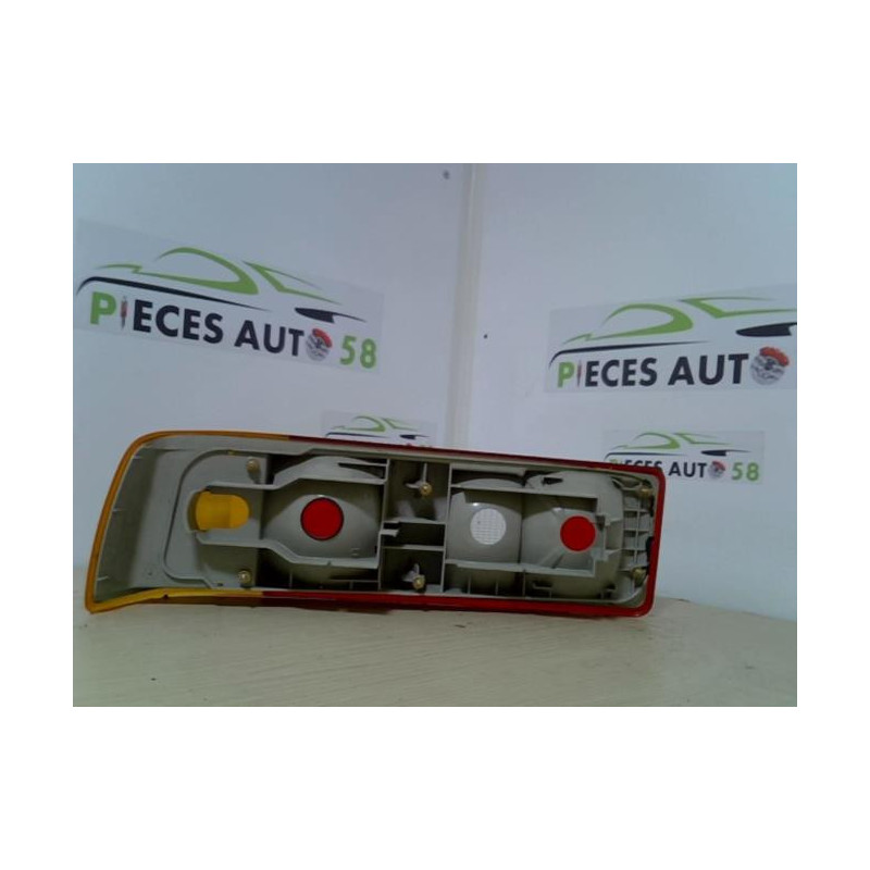 Feu arriere principal droit (feux) FORD  d’occasion