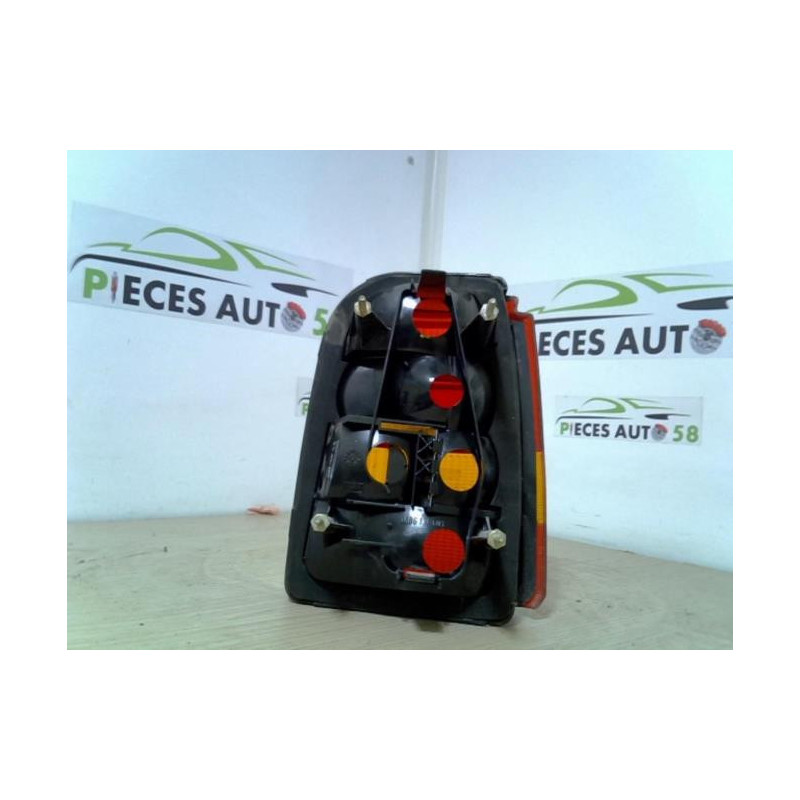 Feu arriere principal gauche (feux) FORD SCORPIO 2 BREAK d’occasion