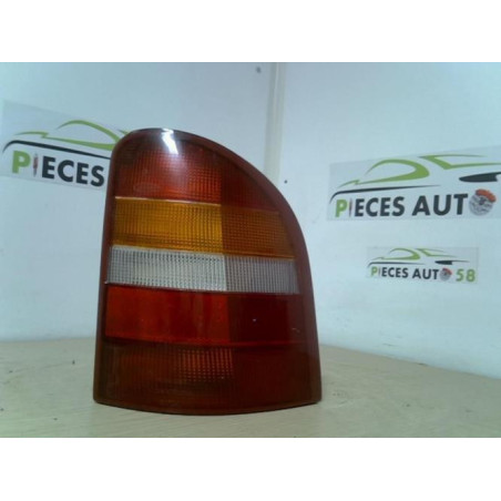 Feu arriere principal droit (feux) FORD 1.8 TD d’occasion