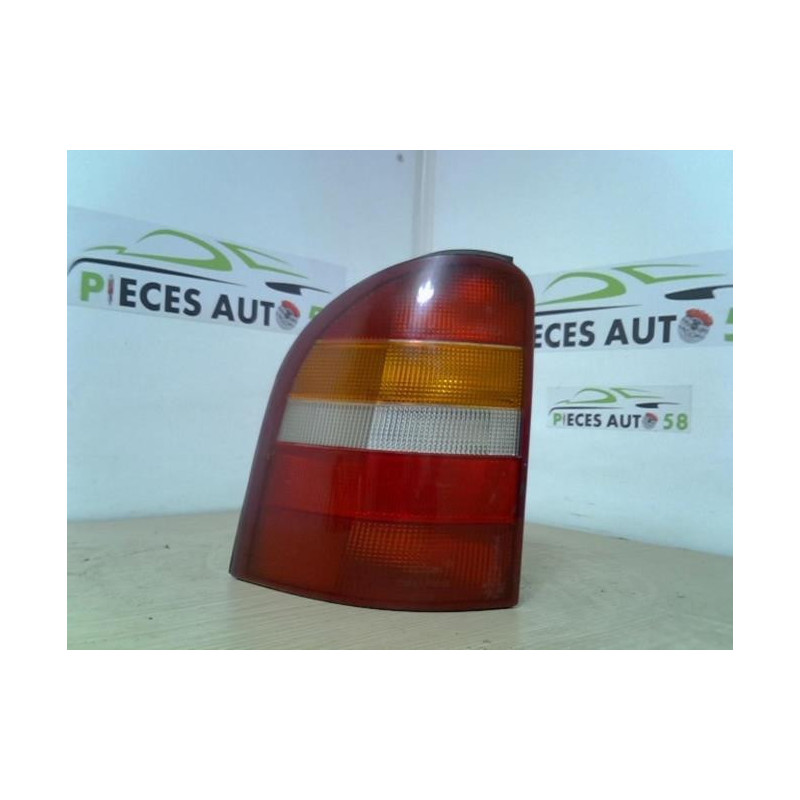 Feu arriere principal gauche (feux) FORD MONDEO 1 PHASE 2 BREAK d’occasion