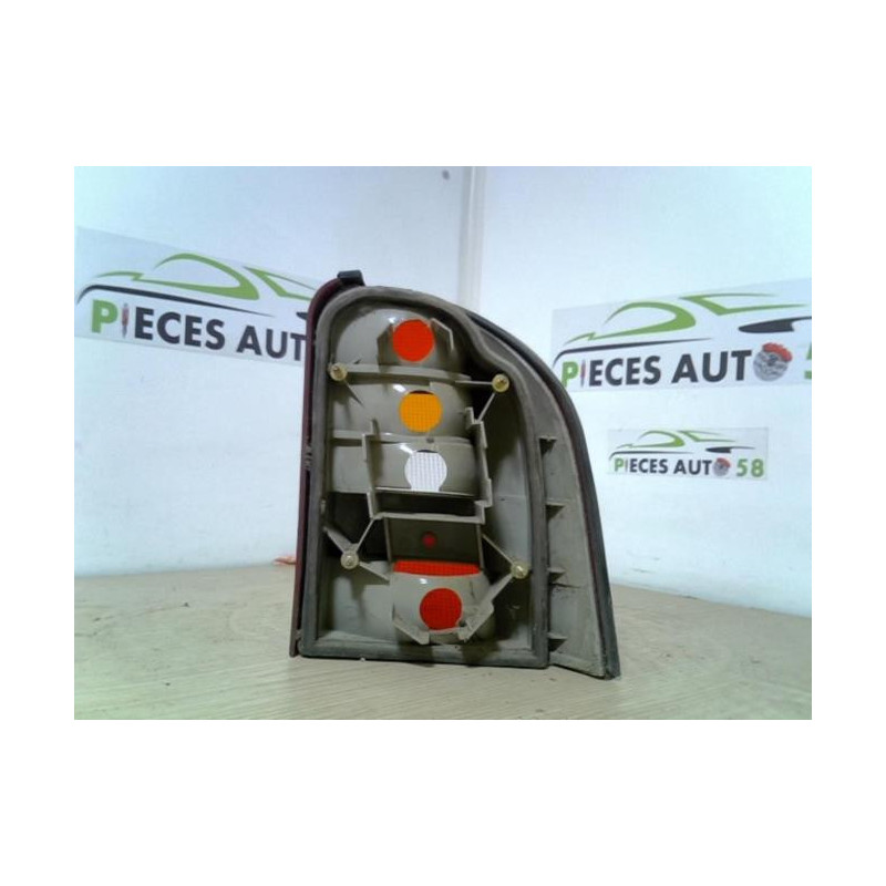 Feu arriere principal gauche (feux) FORD MONDEO 1 PHASE 2 BREAK d’occasion