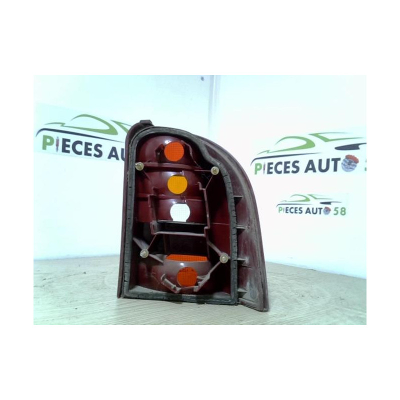 Feu arriere principal gauche (feux) FORD 1.8 TD d’occasion