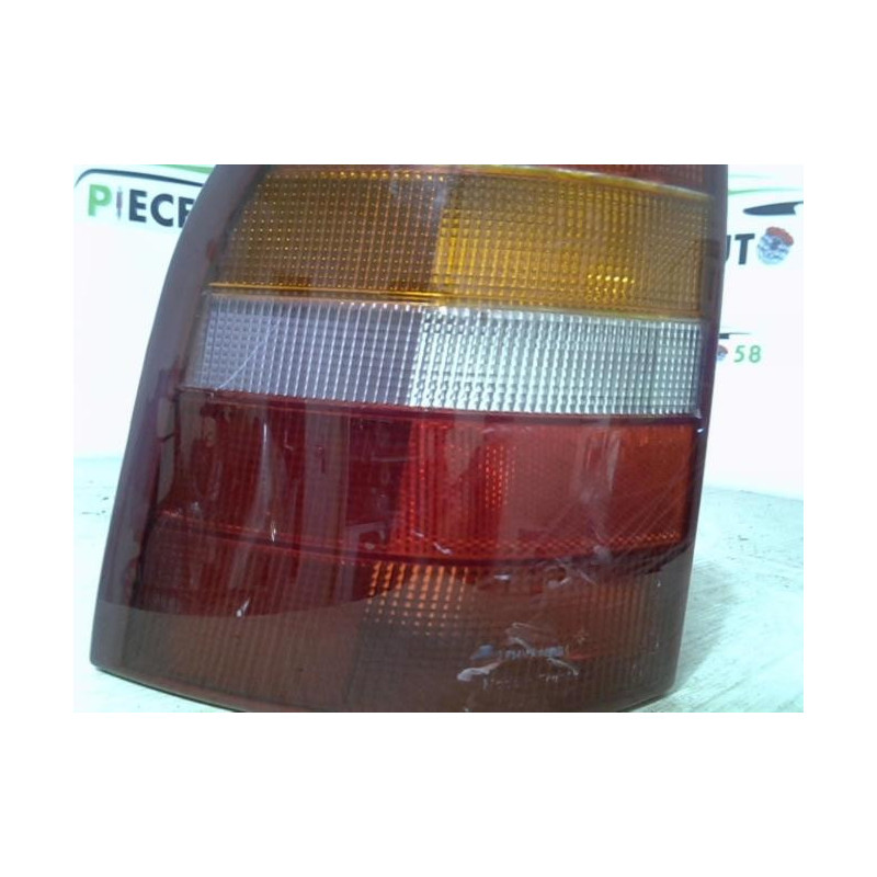 Feu arriere principal gauche (feux) FORD 1.8 TD d’occasion