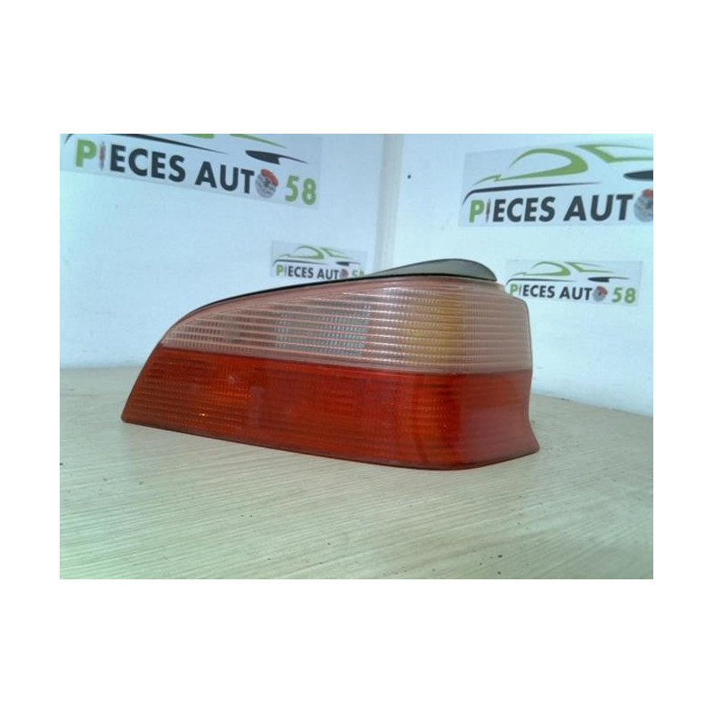 Feu arriere principal droit (feux) PEUGEOT 106 PHASE 2 d’occasion