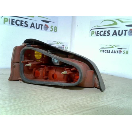 Feu arriere principal droit (feux) PEUGEOT 106 PHASE 2 d’occasion