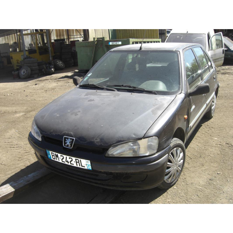 Feu arriere principal droit (feux) PEUGEOT 106 PHASE 2 d’occasion
