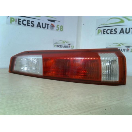 Feu arriere principal droit (feux) OPEL MERIVA A PHASE 1 d’occasion