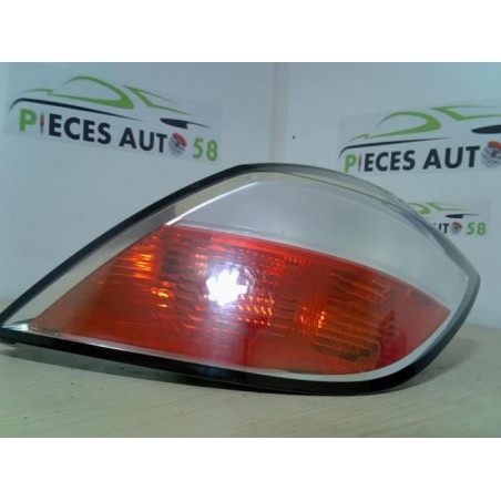Feu arriere principal droit (feux) OPEL ASTRA H PHASE 1 d’occasion