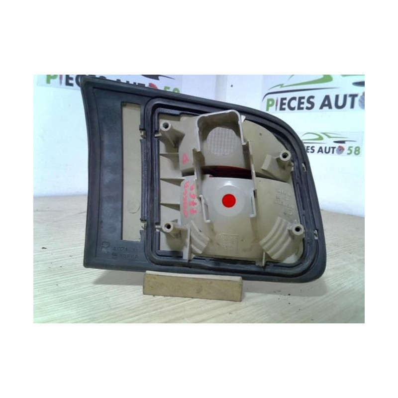 Feu arriere secondaire droit (feux) OPEL 2.5 TD 130 d’occasion