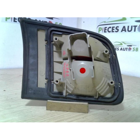 Feu arriere secondaire droit (feux) OPEL 2.5 TD 130 d’occasion
