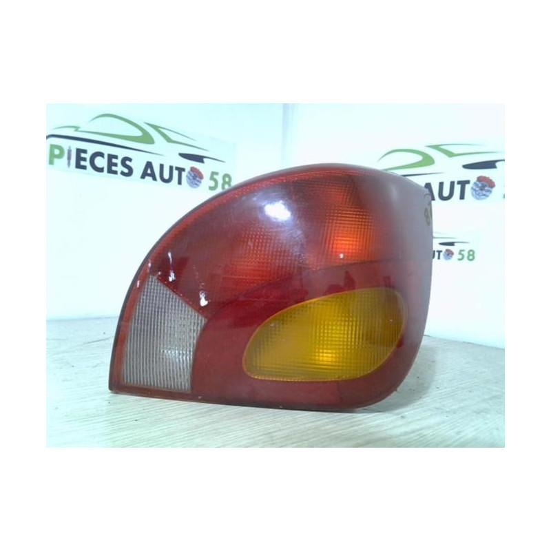 Feu arriere principal droit (feux) FORD FIESTA 4 PHASE 1 d’occasion