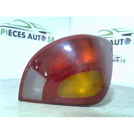 Feu arriere principal droit (feux) FORD FIESTA 4 PHASE 1 d’occasion