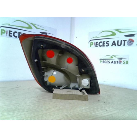 Feu arriere principal droit (feux) FORD FIESTA 4 PHASE 2 d’occasion
