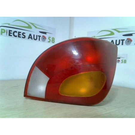 Feu arriere principal droit (feux) FORD FIESTA 4 PHASE 2 d’occasion