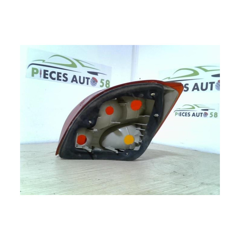 Feu arriere principal gauche (feux) FORD FIESTA 4 PHASE 1 d’occasion