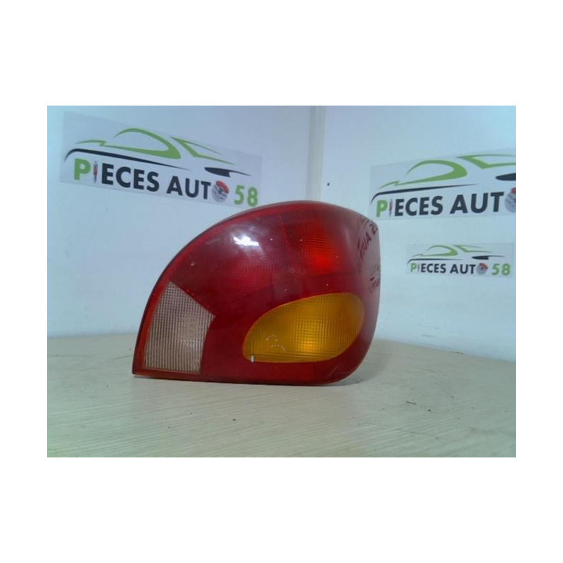 Feu arriere principal droit (feux) FORD  d’occasion