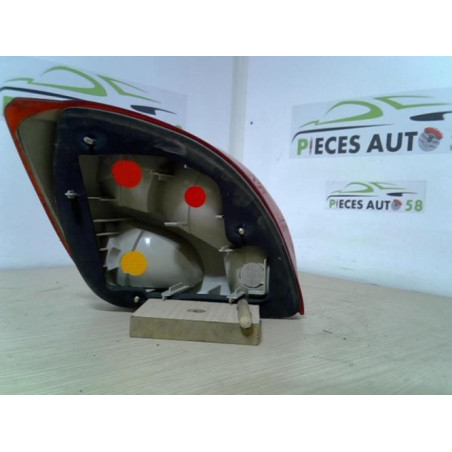 Feu arriere principal droit (feux) FORD FIESTA 4 PHASE 1 d’occasion