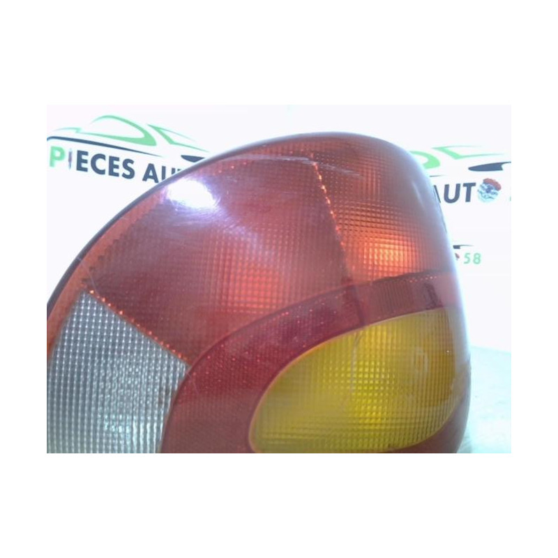 Feu arriere principal droit (feux) FORD FIESTA 4 PHASE 1 d’occasion