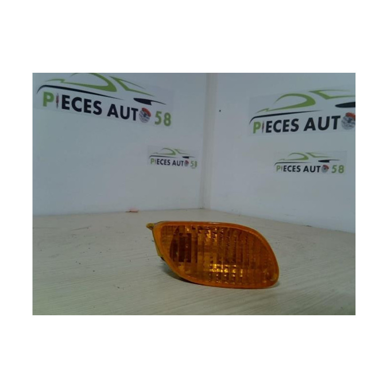 Optique avant secondaire droit (feux)(clignotant) FORD  d’occasion