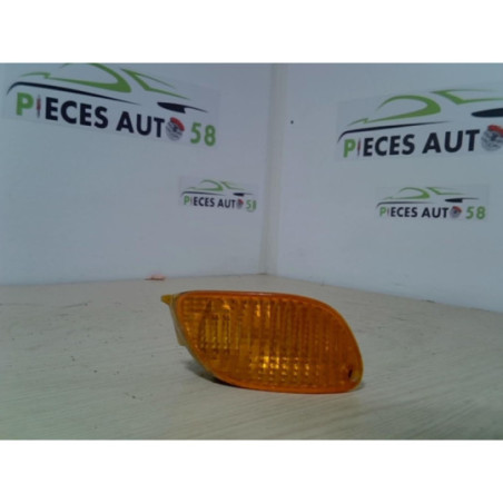 Optique avant secondaire droit (feux)(clignotant) FORD  d’occasion