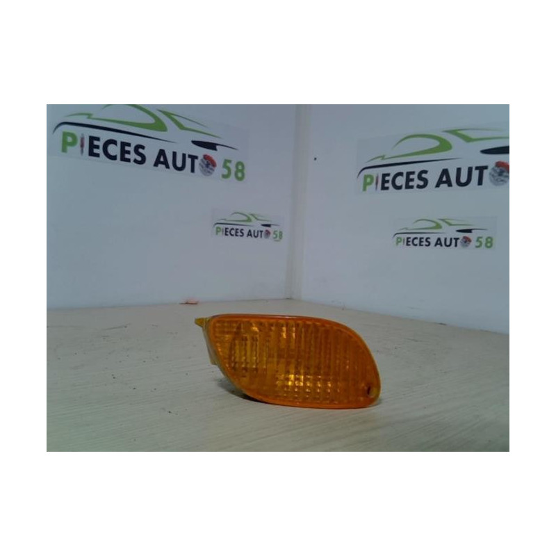 Optique avant secondaire droit (feux)(clignotant) FORD  d’occasion
