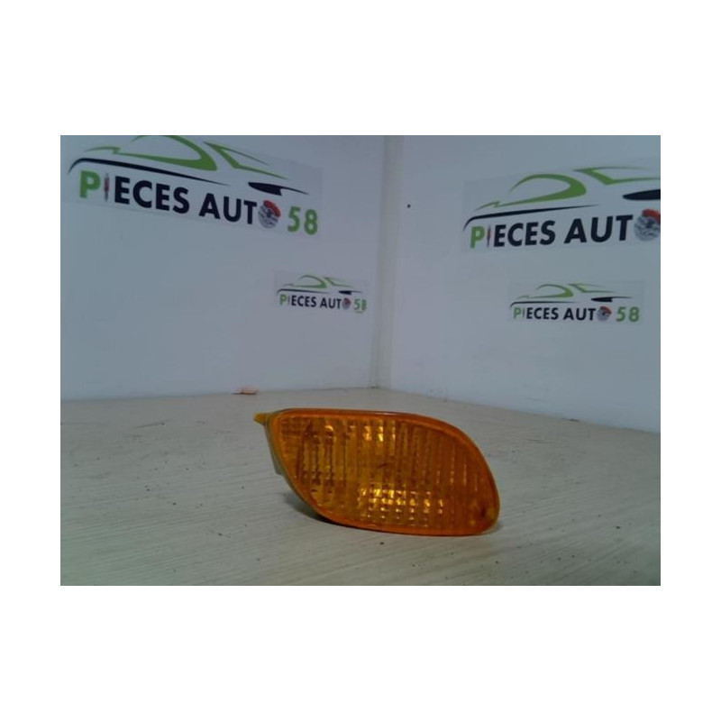 Optique avant secondaire droit (feux)(clignotant) FORD  d’occasion