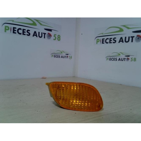 Optique avant secondaire droit (feux)(clignotant) FORD  d’occasion