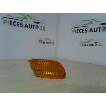 Optique avant secondaire droit (feux)(clignotant) FORD  d’occasion