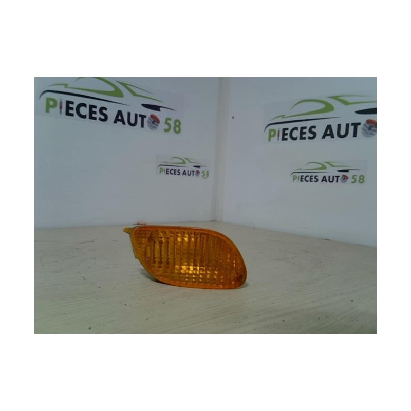 Optique avant secondaire droit (feux)(clignotant) FORD  d’occasion