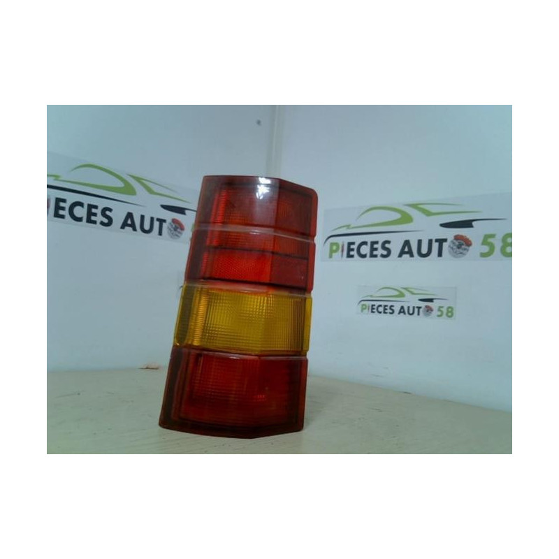Feu arriere principal gauche (feux) OPEL KADETT E BREAK d’occasion