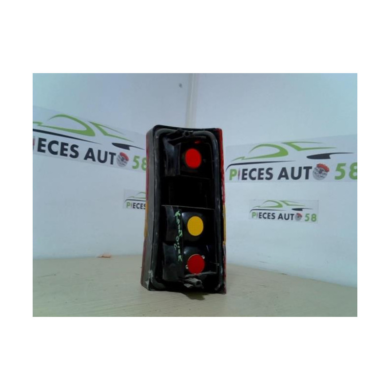 Feu arriere principal gauche (feux) OPEL KADETT E BREAK d’occasion