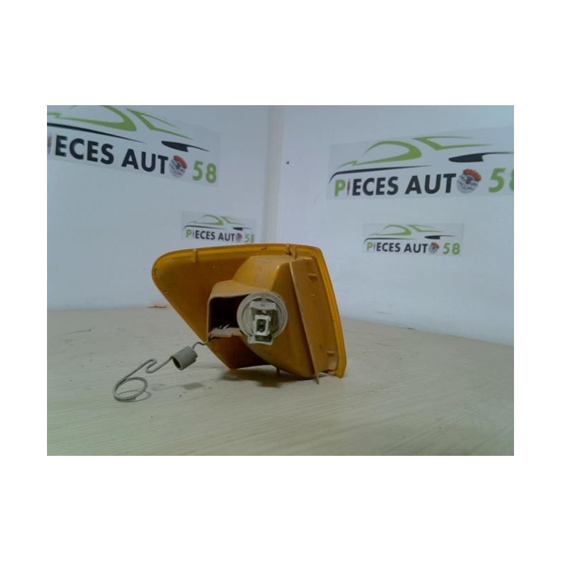 Optique avant secondaire gauche (feux)(clignotant) FORD  d’occasion