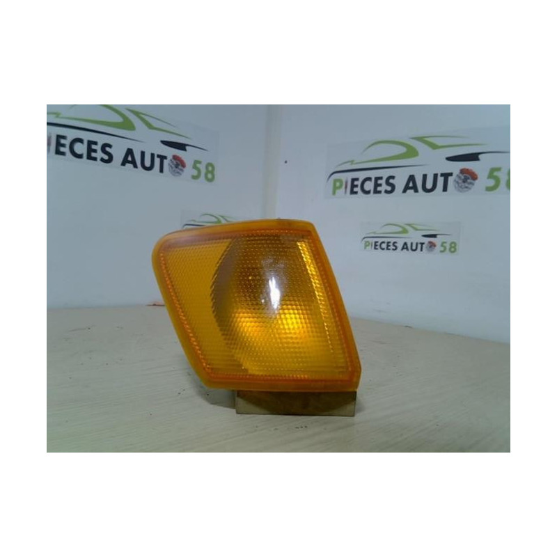 Optique avant secondaire droit (feux)(clignotant) FORD  d’occasion