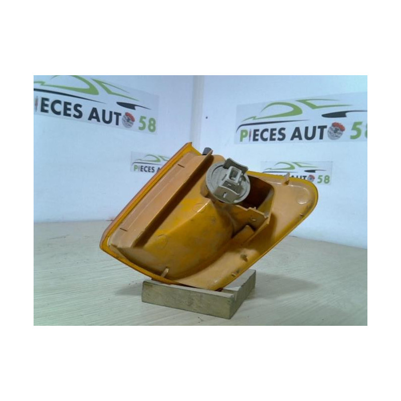 Optique avant secondaire droit (feux)(clignotant) FORD  d’occasion