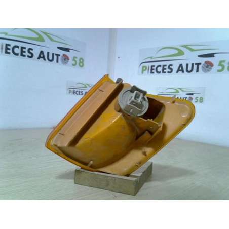 Optique avant secondaire droit (feux)(clignotant) FORD  d’occasion