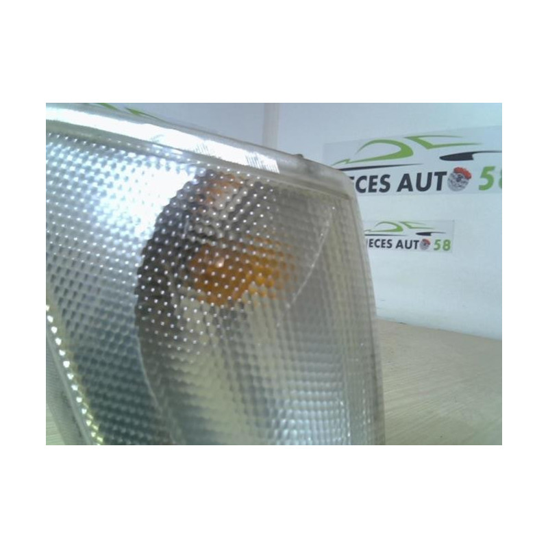 Optique avant secondaire droit (feux)(clignotant) FORD  d’occasion