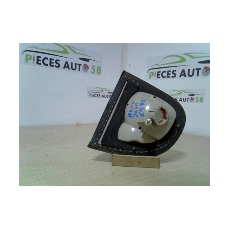 Feu arriere secondaire droit (feux) FORD  d’occasion