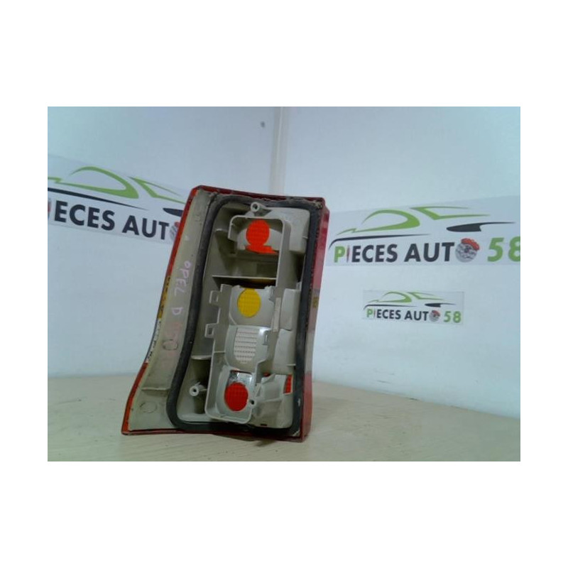 Feu arriere principal droit (feux) OPEL ASTRA F PHASE 1 BREAK d’occasion