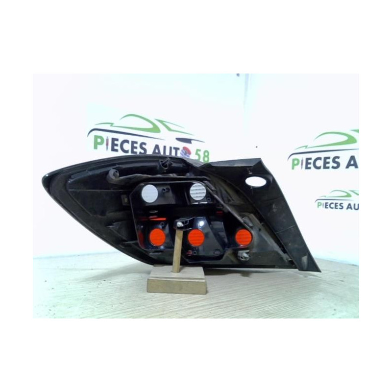 Feu arriere principal droit (feux) OPEL ASTRA H GTC PHASE 1 d’occasion