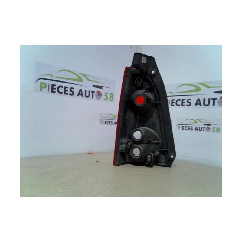 Feu arriere principal droit (feux) OPEL AGILA A d’occasion