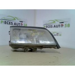 Optique avant principal droit (feux)(phare) MERCEDES 2.5 D 150 20V d’occasion