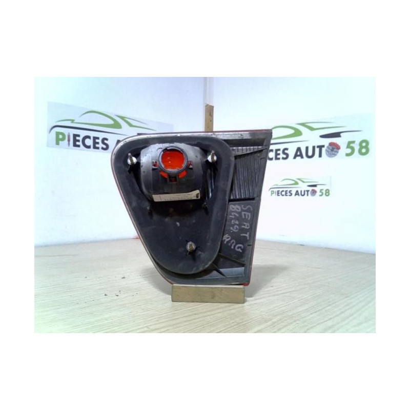 Feu arriere secondaire gauche (feux) SEAT CORDOBA 1 PHASE 2 d’occasion