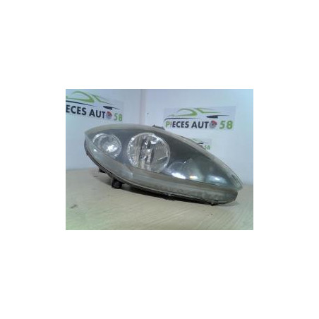Optique avant principal droit (feux)(phare) SEAT ALTEA PHASE 1 d’occasion