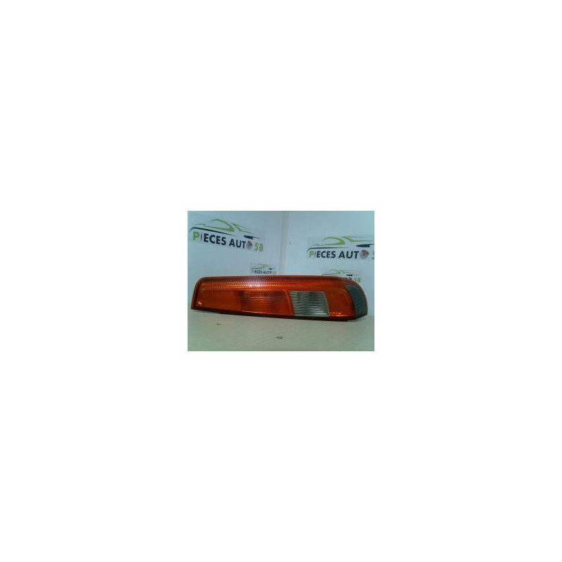 Feu arriere principal droit (feux) FORD FIESTA 5 PHASE 1 d’occasion