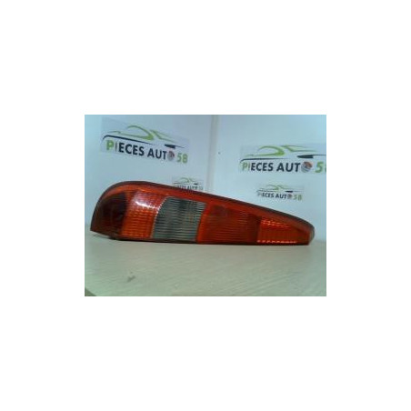 Feu arriere principal gauche (feux) FORD FIESTA 5 PHASE 1 d’occasion