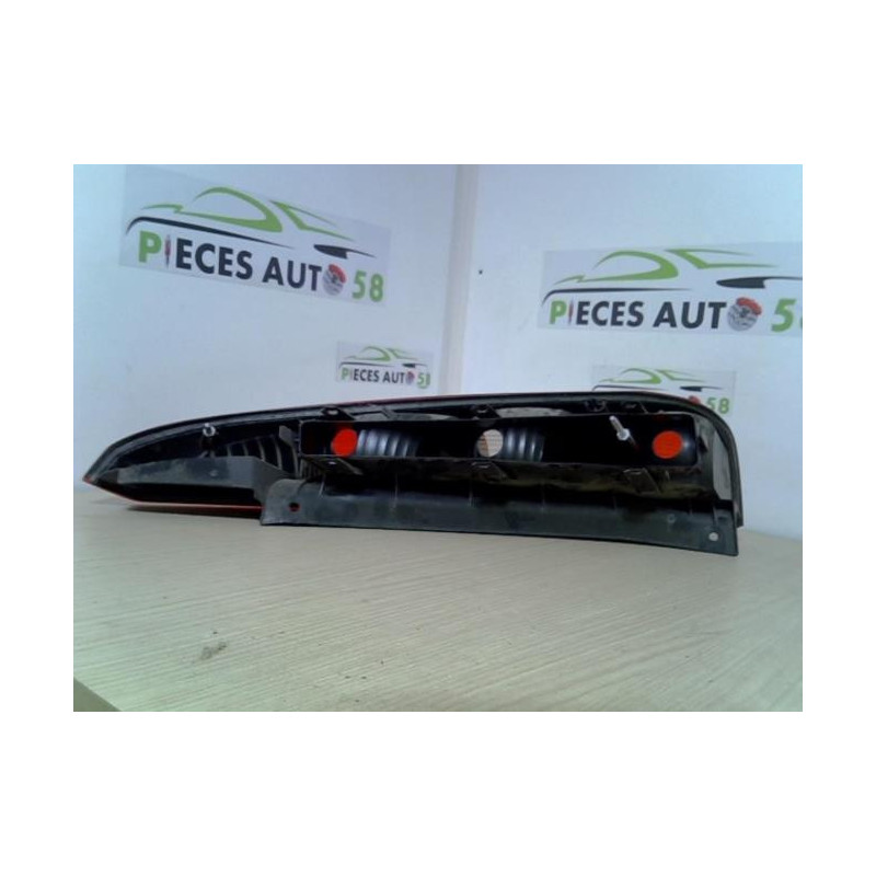 Feu arriere principal gauche (feux) FORD FIESTA 5 PHASE 1 d’occasion