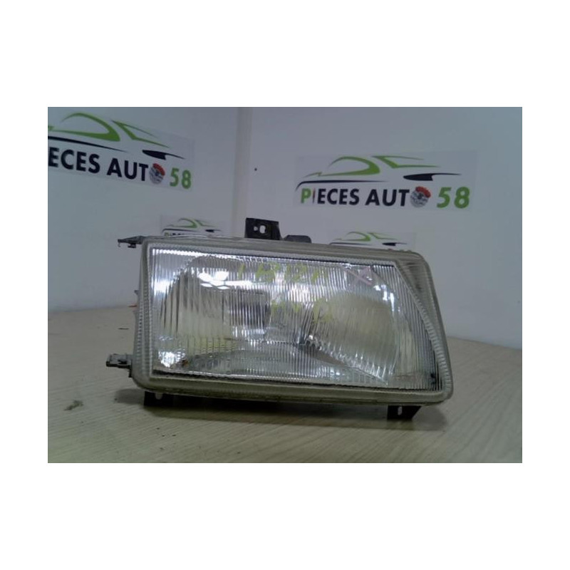 Optique avant principal droit (feux)(phare) SEAT  d’occasion
